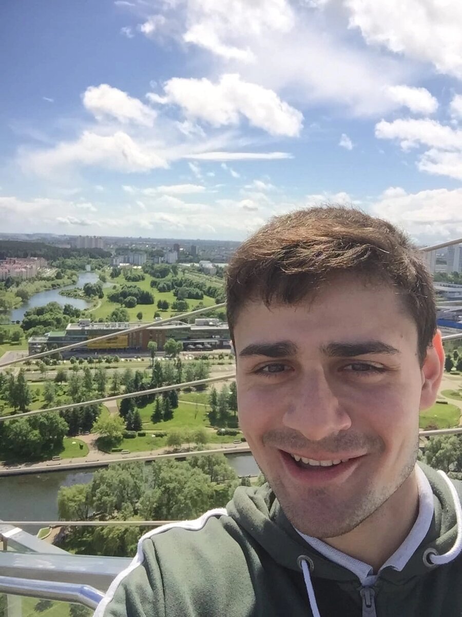 Селфи с обзорной площадки здания "Национальной библиотеки"