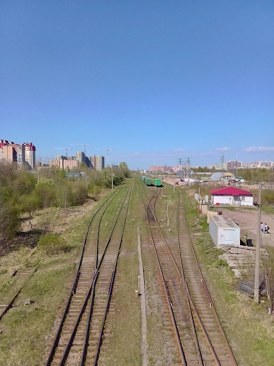 Станция Нева.  Вид с путепровода Нева.