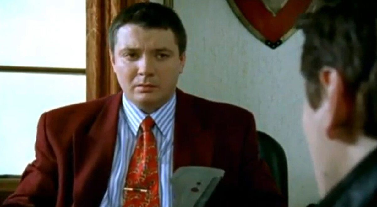 Кадр из кинофильма "Бригада", 2002 г., режиссер Алексей Сидоров, сценаристы Алексей Сидоров, Александр Велединский, Игорь Порублев, композиторы Алексей Шелыгин, Андрей Иванов (скриншот)