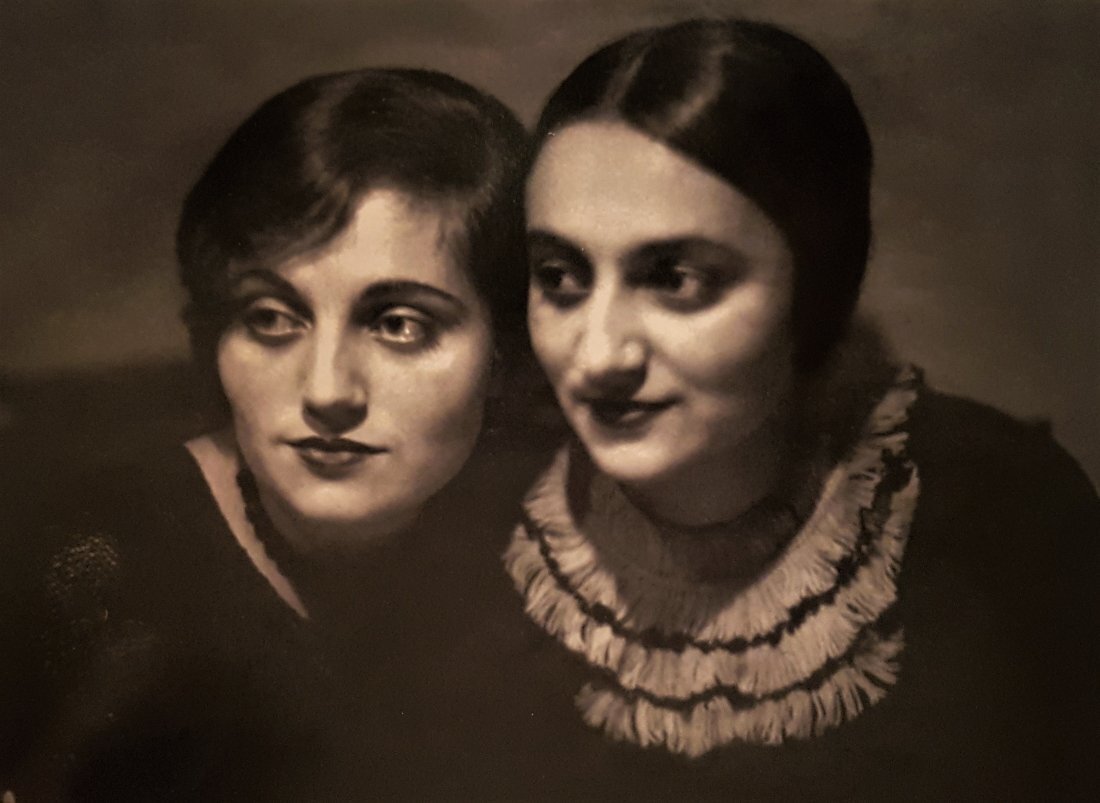 Дагмара и Зара Макарьян. Фото: hayazg.info