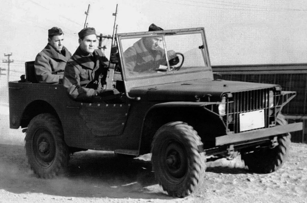 Ford Pigmy, машина опытная, но от нее пошло обозначение "Пигмей", бывшее некоторое время нарицательным для советских автомобилей-разведчиков.