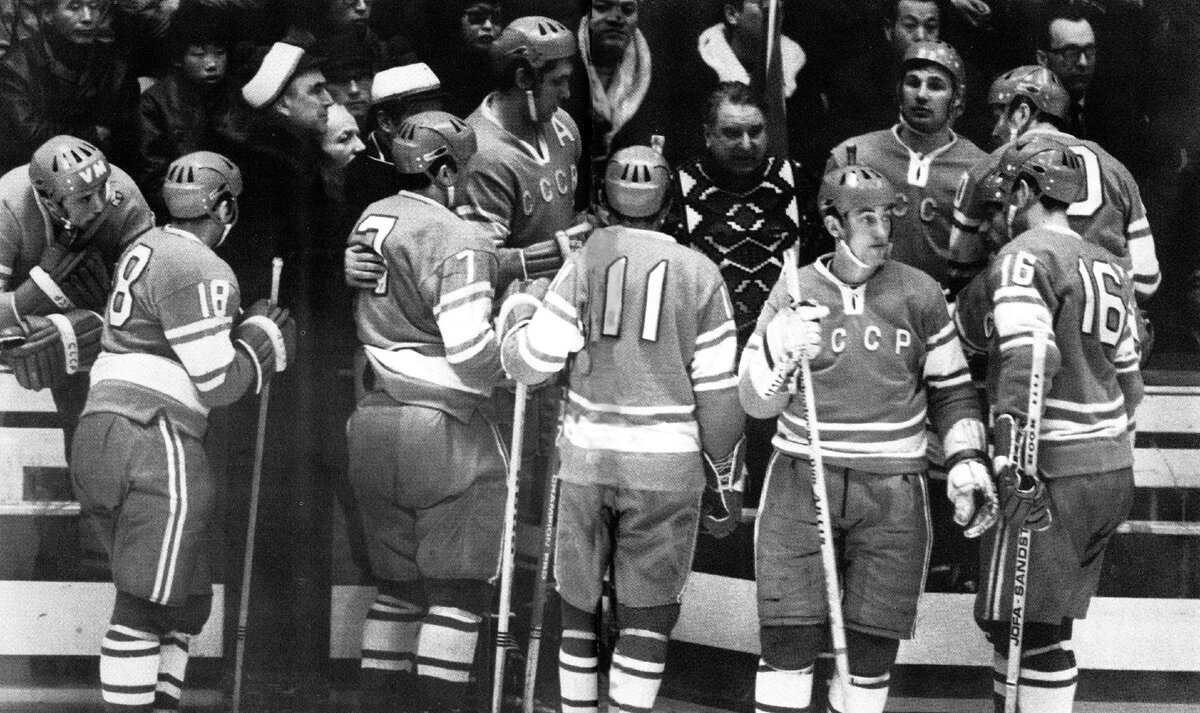 Сборная СССР по хоккею - знаменитая Красная машина. Фото из архива «СЭ»