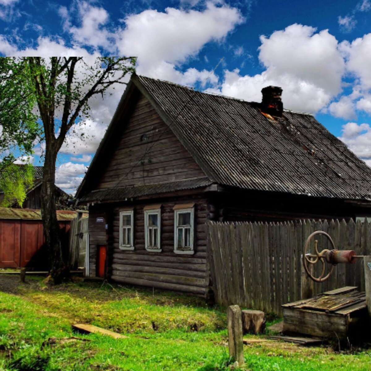 старые дома в деревне