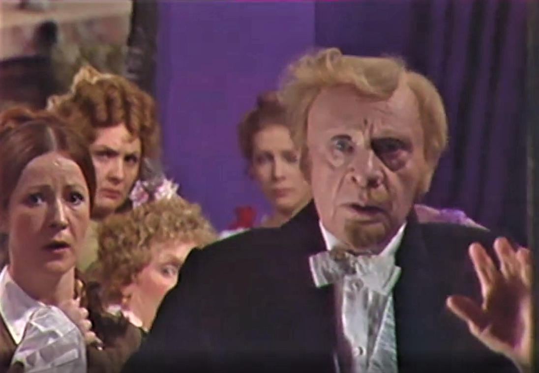 Кадр из телеспектакля "Дядюшкин сон" (1981)