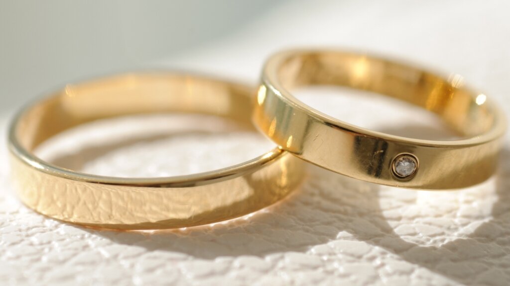 Источник: https://livrezon.com/publication/brak-i-semya-v-sisteme-hristianskoi-etiki