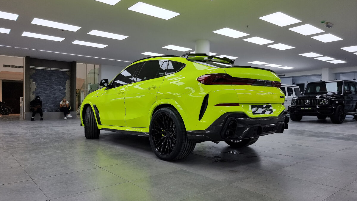 Выразительный тюнинг BMW X6 заметят, даже если вы уноситесь вдаль на максимальных 			оборотах