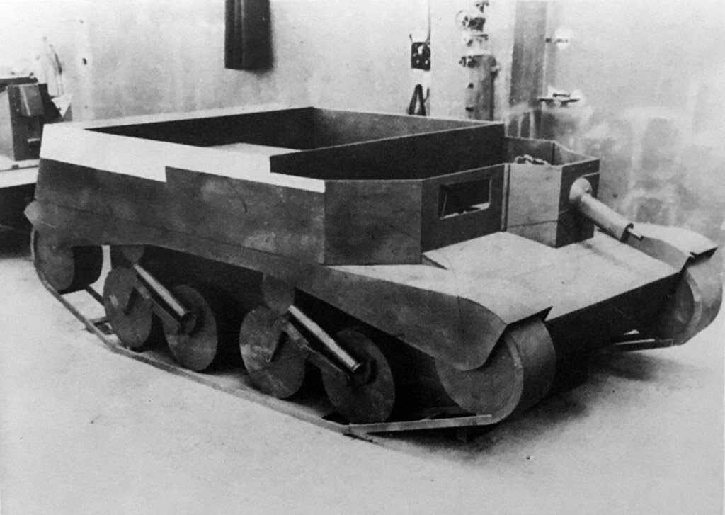 Деревянный макет Camionette Cingolate С.V.P.4., декабрь 1941 года.