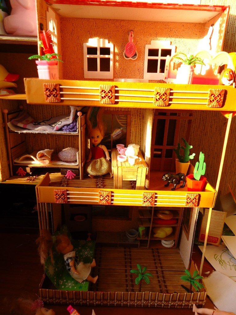 Кукольный домик своими руками (70 фото): варианты из фанеры, дерева, коробок, чертежи с размерами