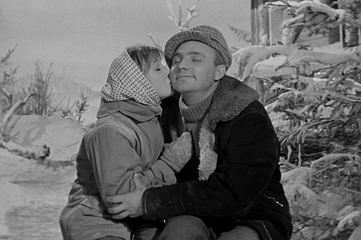 кадр из фильма "Девчата"