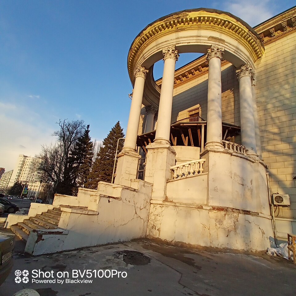 Вроде мы в 2022 году, а события вернулись ровно на 100 лет назад. Фото автора