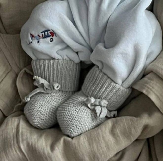 Влад Соколовский показал первое фото новорожденного сына