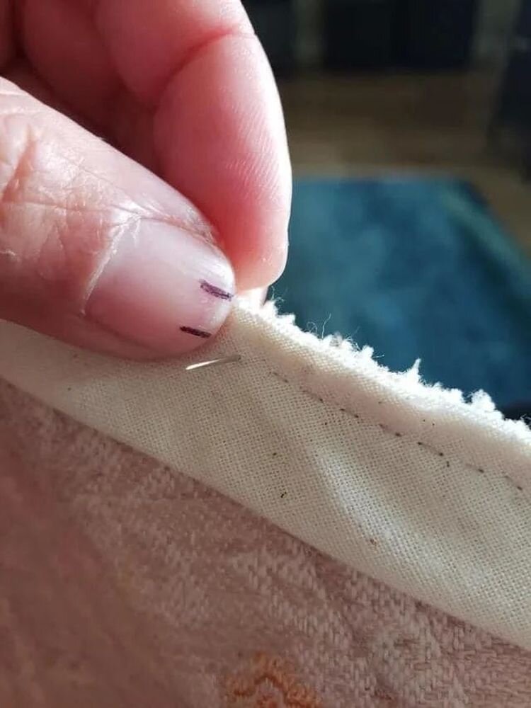 Источник: https://www.reddit.com/r/lifehacks/comments/qypsdb/how_to_sew_in_a_straight_line