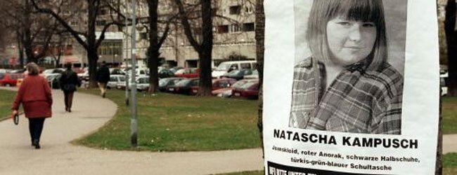 В марте 1998 года Наташу Кампуш похитил 36-летний Вольфганг Приклопиль. Ей было 10 лет и до своего совершеннолетия Наташа жила в подземном бункере, прежде чем ей удалось бежать.-2