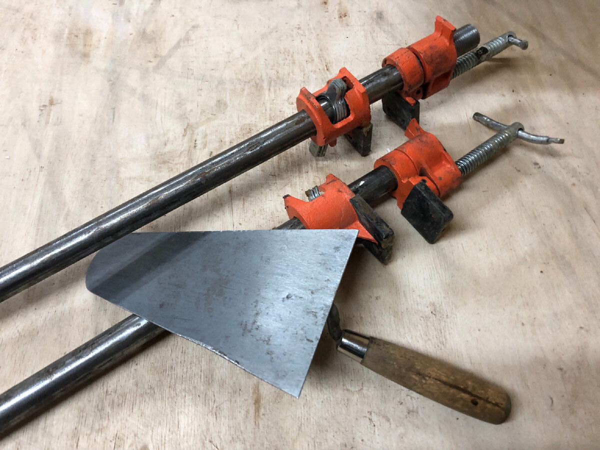 Из разряда «любишь кататься, люби и саночки возить»