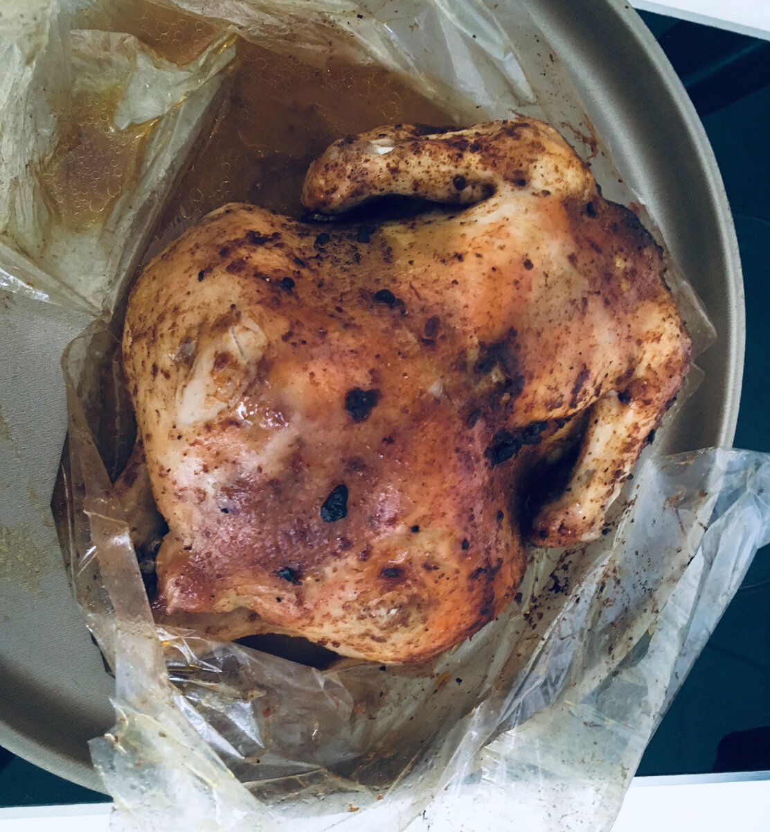 Как приготовить целую курицу с картошкой в рукаве