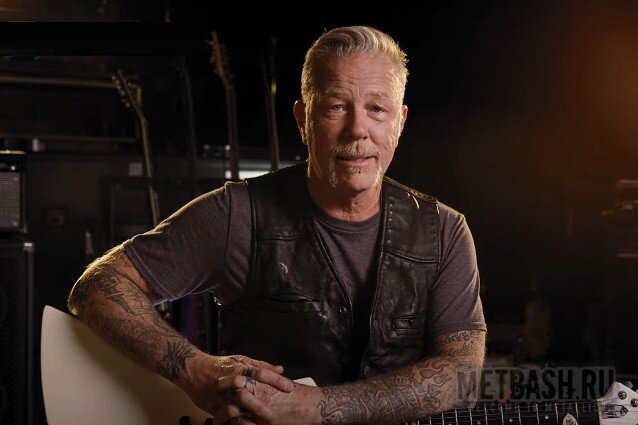 Далее музыканты воспитываются с навыками на практике, играя вместе с группой 10 лучших хитов группы — «Enter Sandman», «Nothing Else Matters», «One», «Fade To Black», «Welcome Home (Sanitarium)», «The Unforgiven». », «Батарейка», «Мама сказала», «Хозяин кукол» и «По ком звонит колокол». За их игрой будет следить за патентованной технологией искусственного интеллекта «Yousician», которая выдает начинающим музыкантам исключительную связь по их игре.