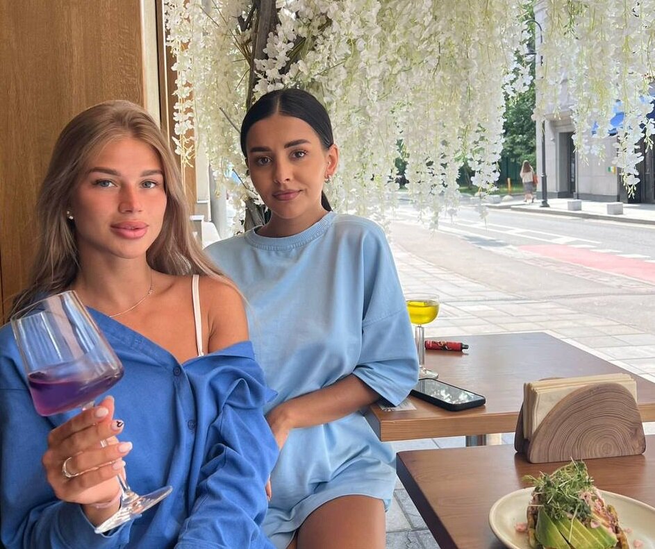 Настя Бигрина и Кристина Бухынбалтэ (фото из Telegram)