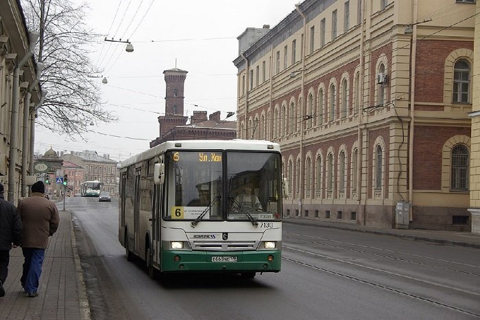 Петербургский автобус. Источник: "Википедия"
