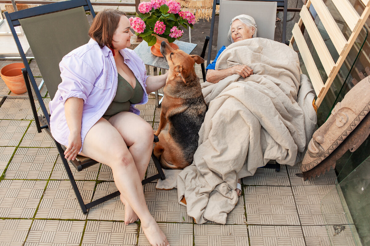 Моя Ба - преподаватель английского и китайского языков. С днем учителя бабушка! 