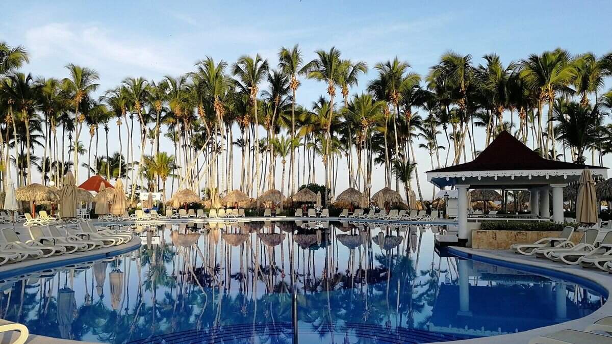    Доминикана. Бассейн в отеле Grand Bahia Principe LaRomana 5*© РИА Новости / Мария Селиванова