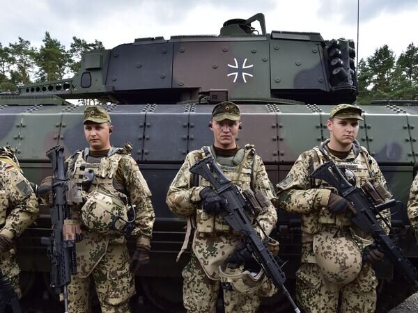   © AFP 2017 / John MacDougall