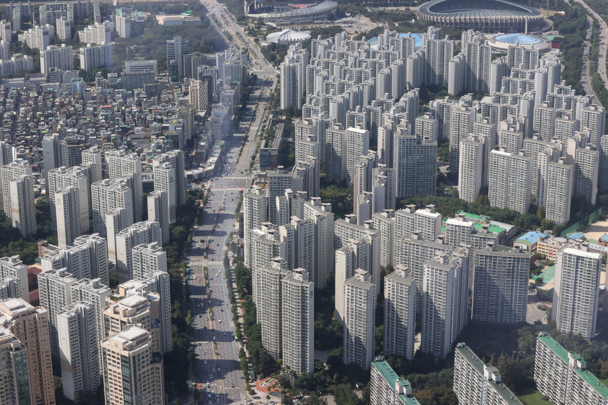 Вид на жилые комплексы в Сонгпа-гу, Сеул, 22 сентября (Ренхап)