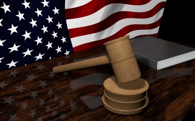    Суд США (cc) bykst
