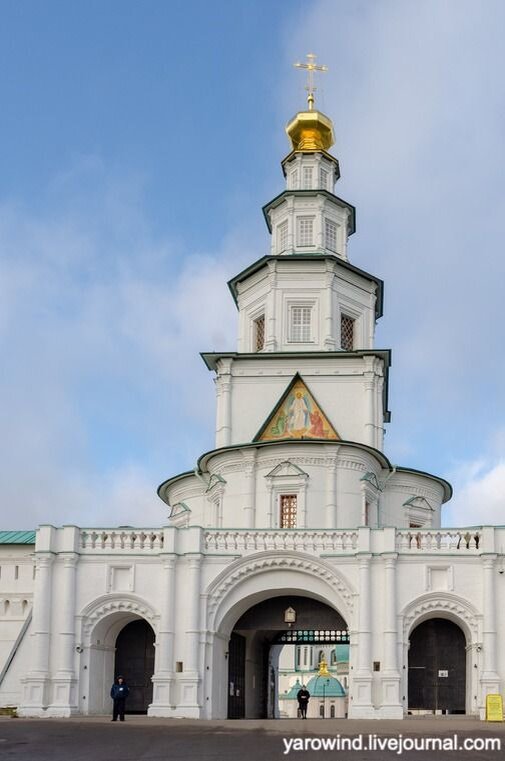 Новоиерусалимский монастырь, Иерусалимская надвратная церковь