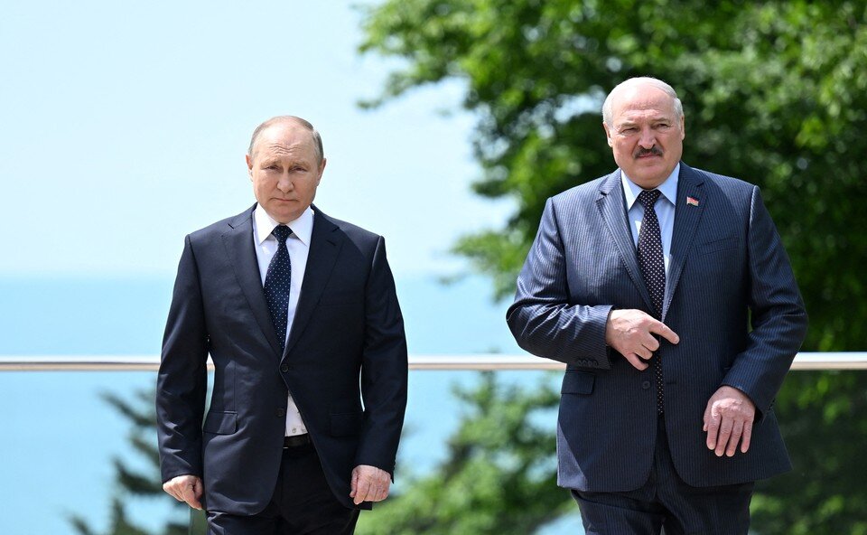     Эксперт по этикету Холгова заявила, что подарки президенту всегда согласуется заранее  REUTERS