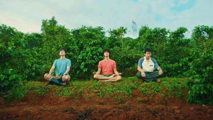 Кадр из фильма "Кофе или чай?", Китай, 2020 г.