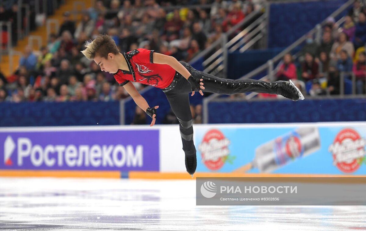 дмитрий алиев фигурист. гран при казань мужчины произвольная. гран при казань мужчины произвольная. гран при казань мужчины произвольная. даниил самсонов фигурист 2022.