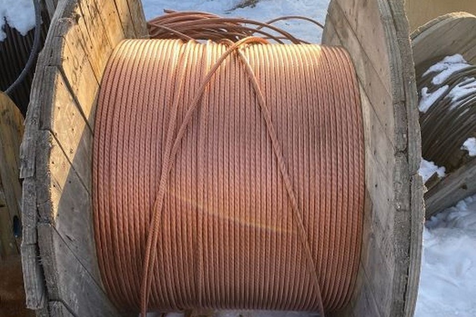     Кабель мужчины сдали в пункт приема металла.  УМВД России по Приморскому краю