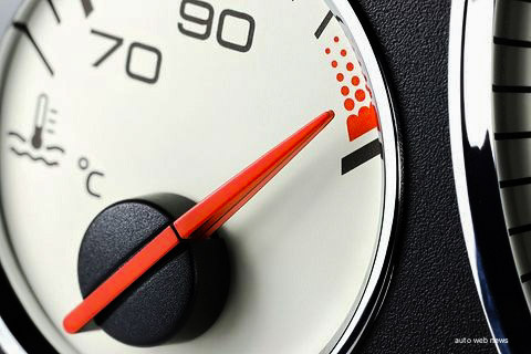 Когда двигатель перегревается, можно ехать, соблюдая определенные правила.