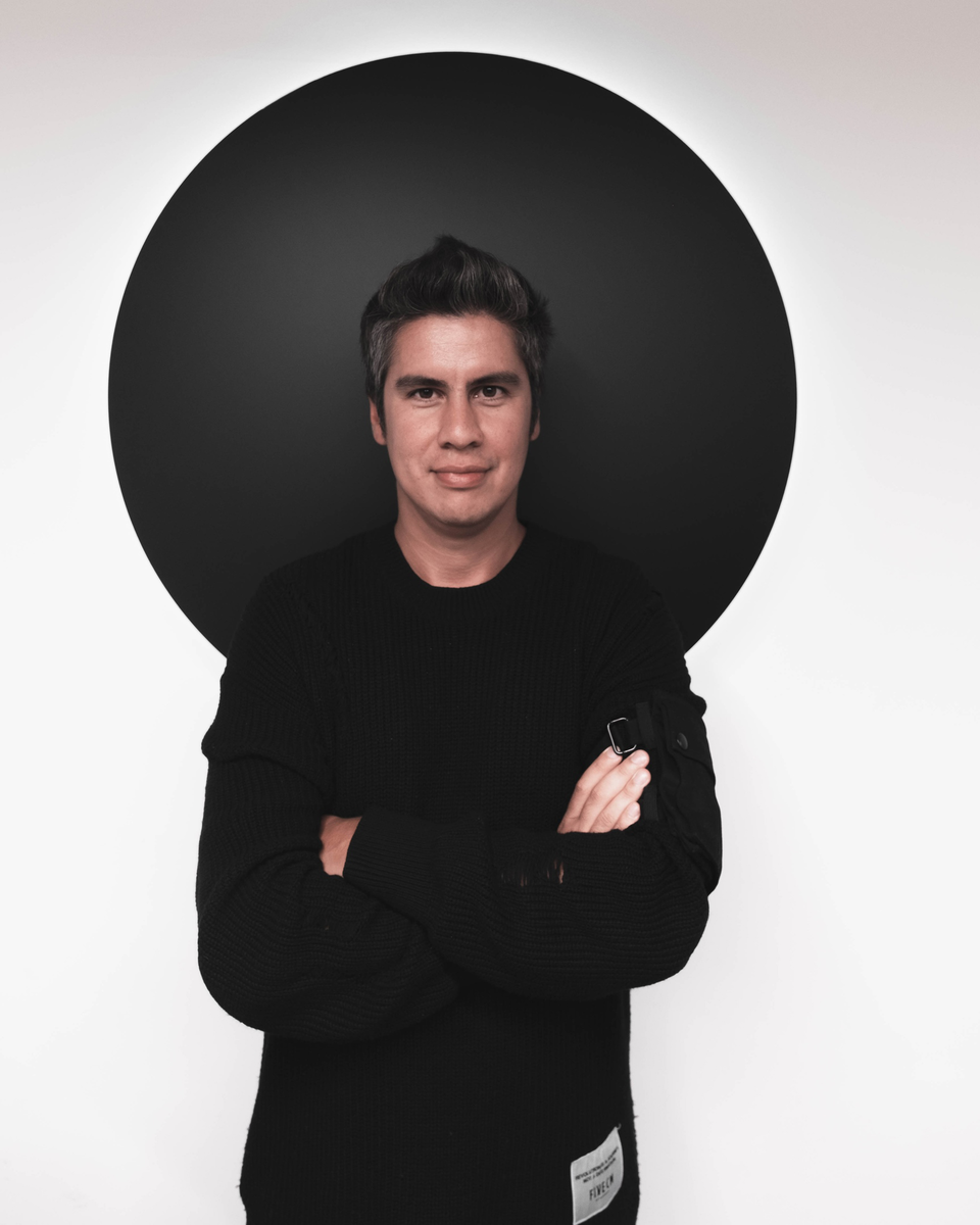 Директор департамента по работе с артистами телеканала МУЗ-ТВ, ex-PR-директор Black Star 