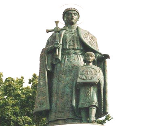 Памятник Ольге. Псков