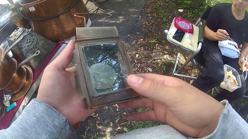 Вот так выглядит стекло на своем месте.