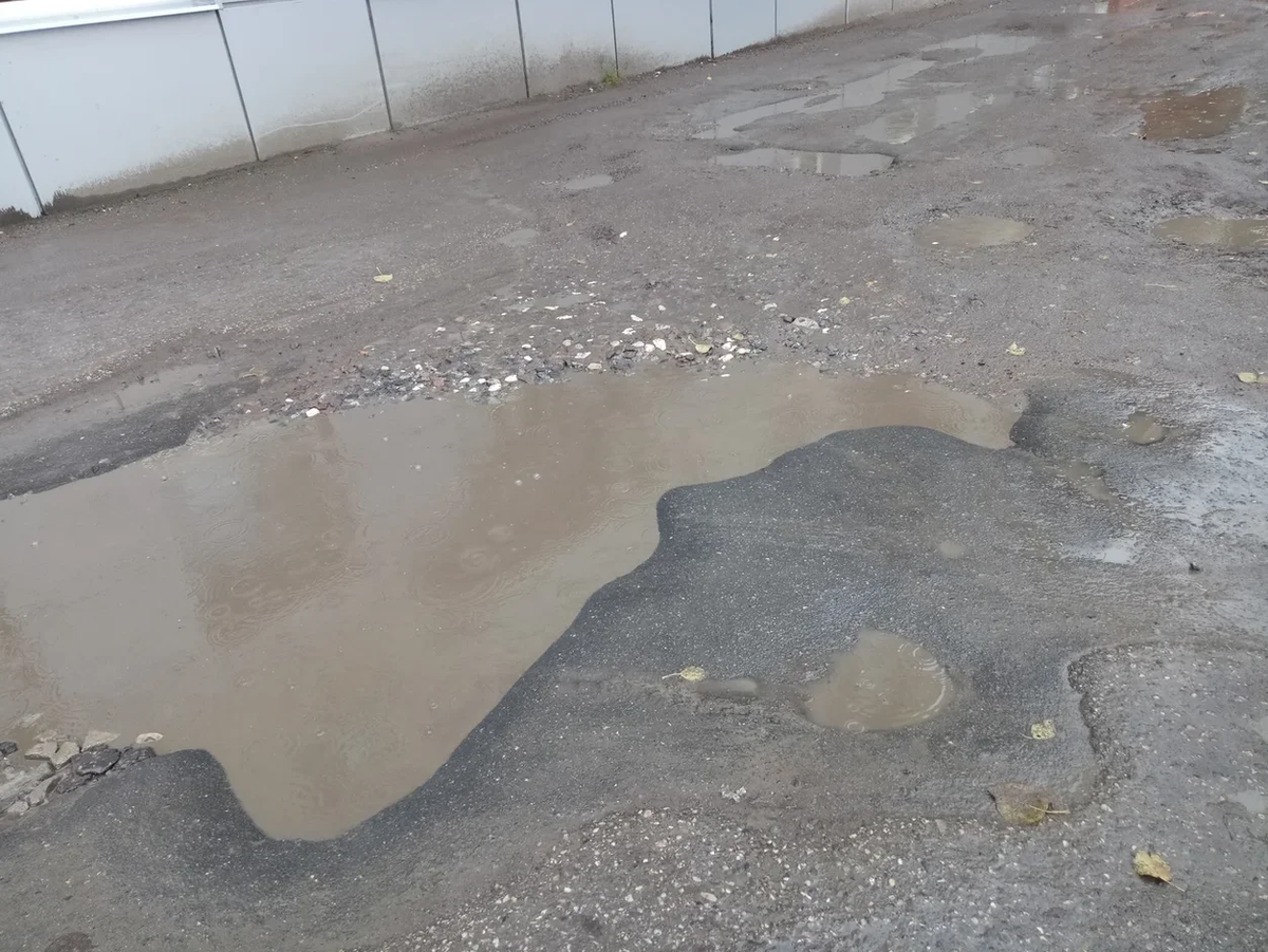 Великий Новгород  Большая Московская ул., 108 /Авторское фото/