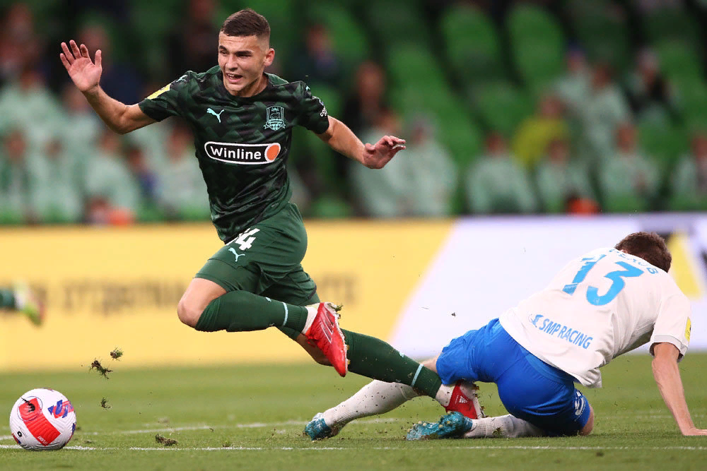 Когда уверен в себе, то ни игра в меньшинстве, ни козни судей не помеха...