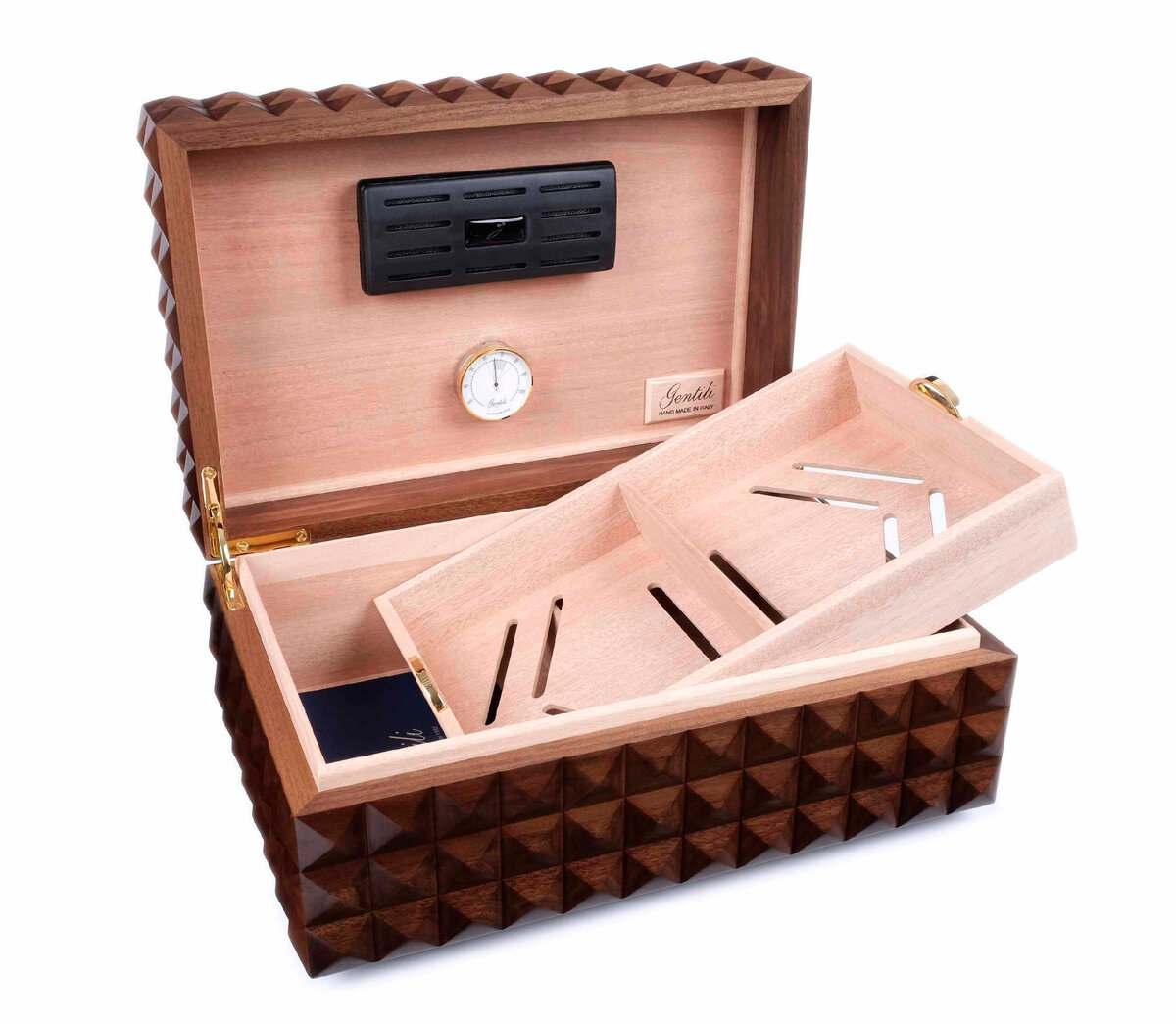 Хьюмидор Gentili Piramide на 70 сигар. Фото с сайта humidorpro.ru