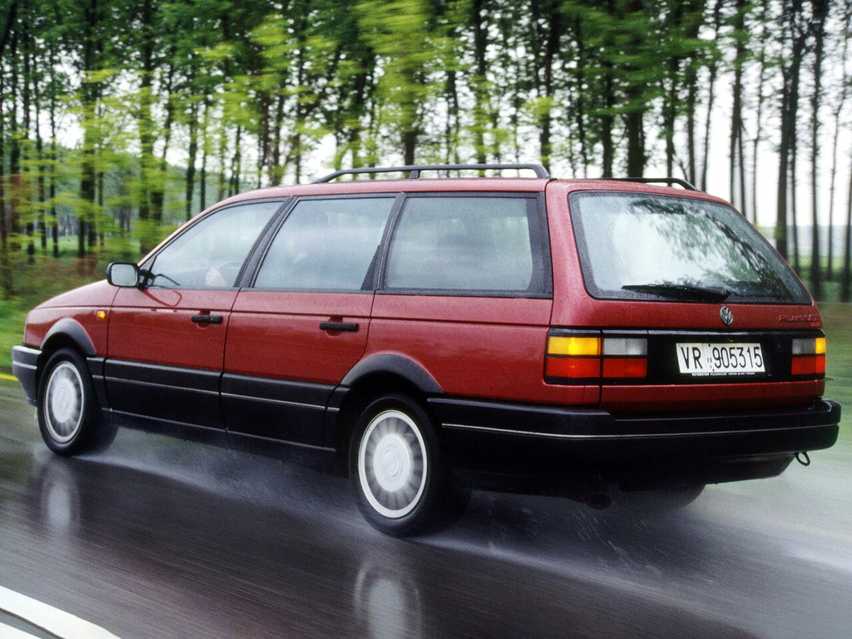 Фольксваген пассат 3 универсал. Volkswagen Passat b3 универсал. VW Passat [b3] 1988-1993. VW Passat 1988. Фольксваген Пассат б3 универсал ( 1988 ).