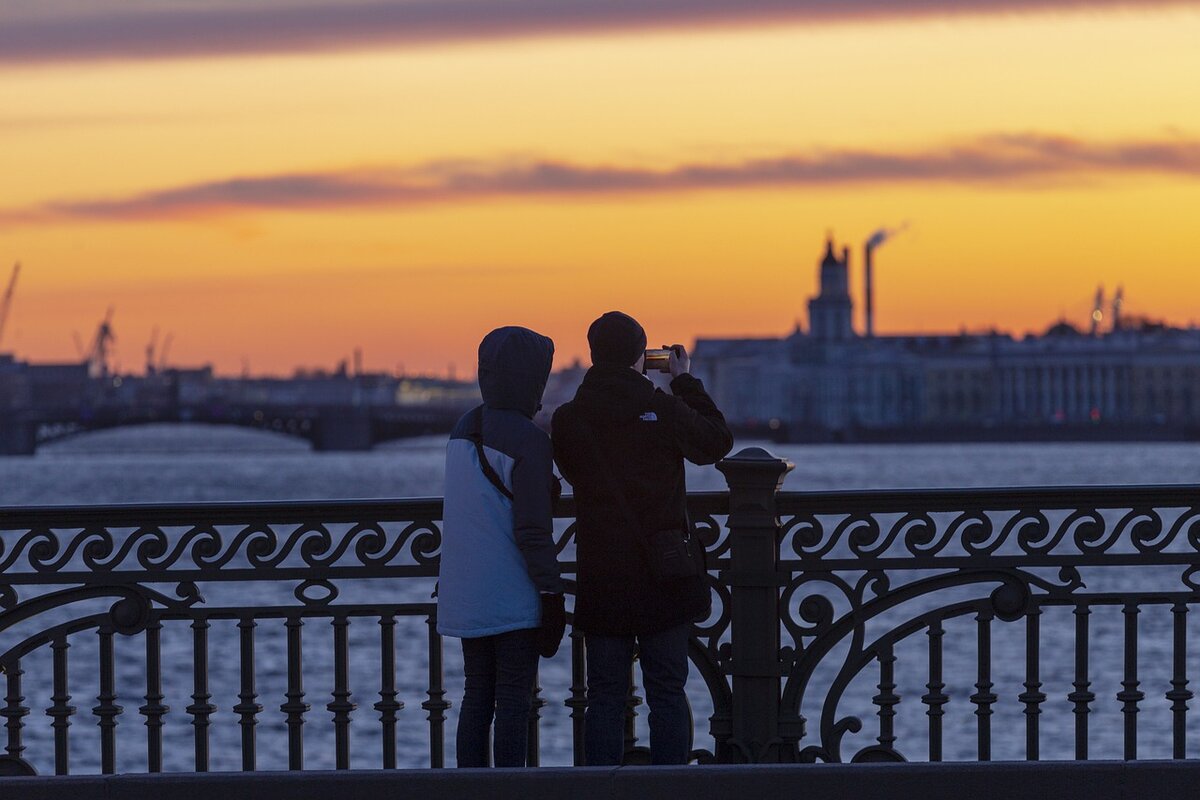 Тема Москва и Петербург. Питер жди. Санкт-Петербург днем. Gulf of Finland in St Petersburg.