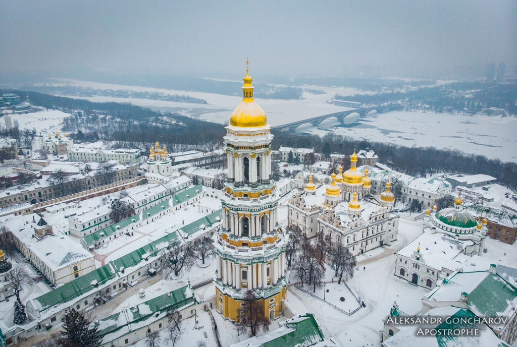 Софийская площадь с высоты Аэросъёмка в Киеве и Украине. Фото, видео, виртуальны