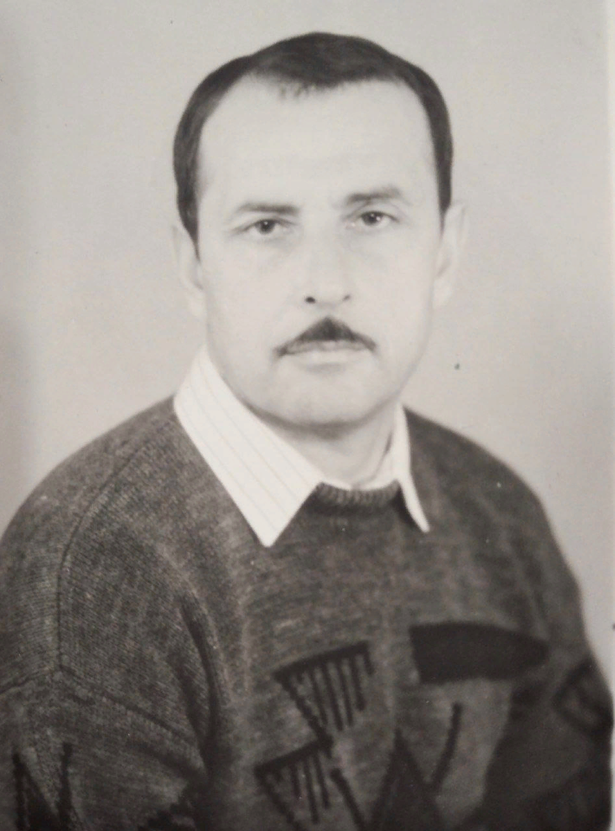 Автор статьи Ю. М. Кожух