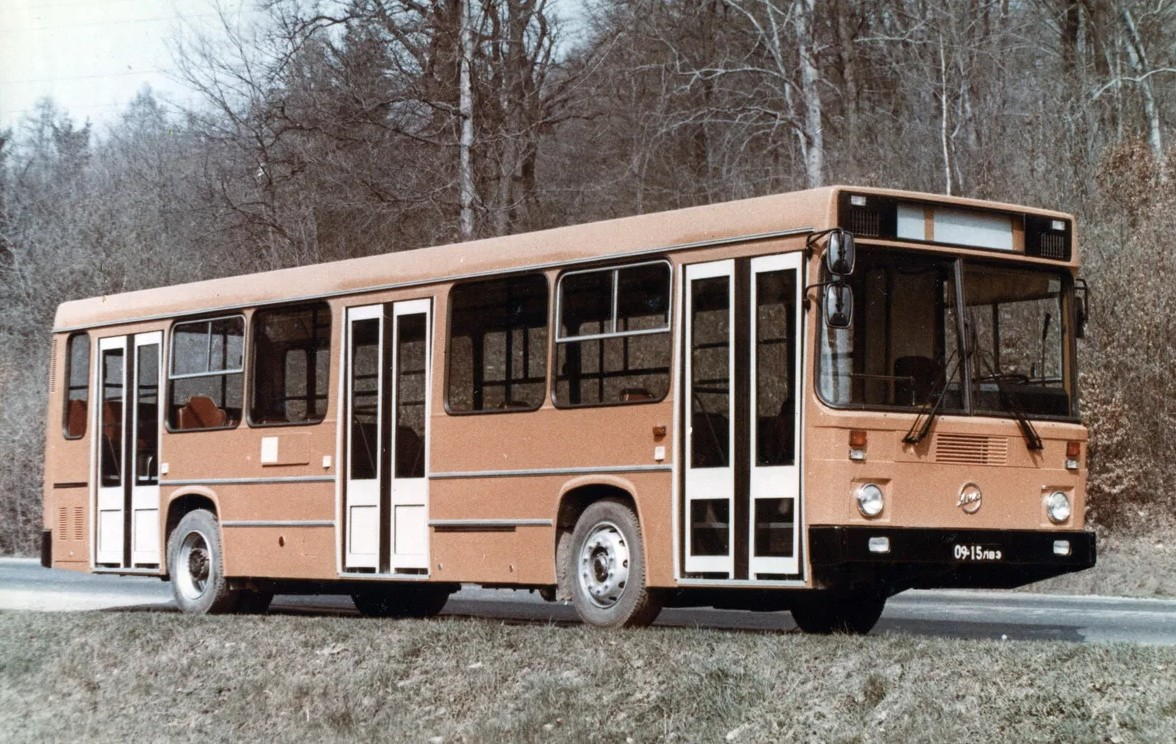 ЛиАЗ-5256. Из аутсайдера в самый востребованный автобус 2000х. История и 28  модификаций автобуса ЛиАз-5256 | Урбанист 21 Века | Дзен