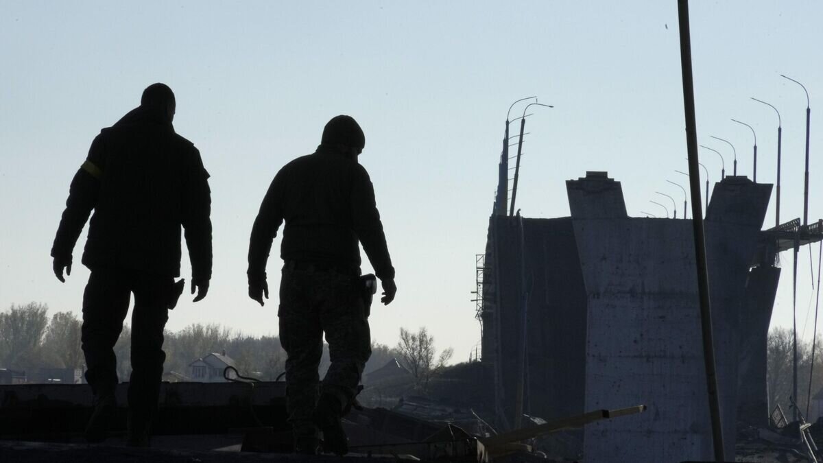    Военнослужащие ВСУ в Херсоне© AP Photo / Efrem Lukatsky