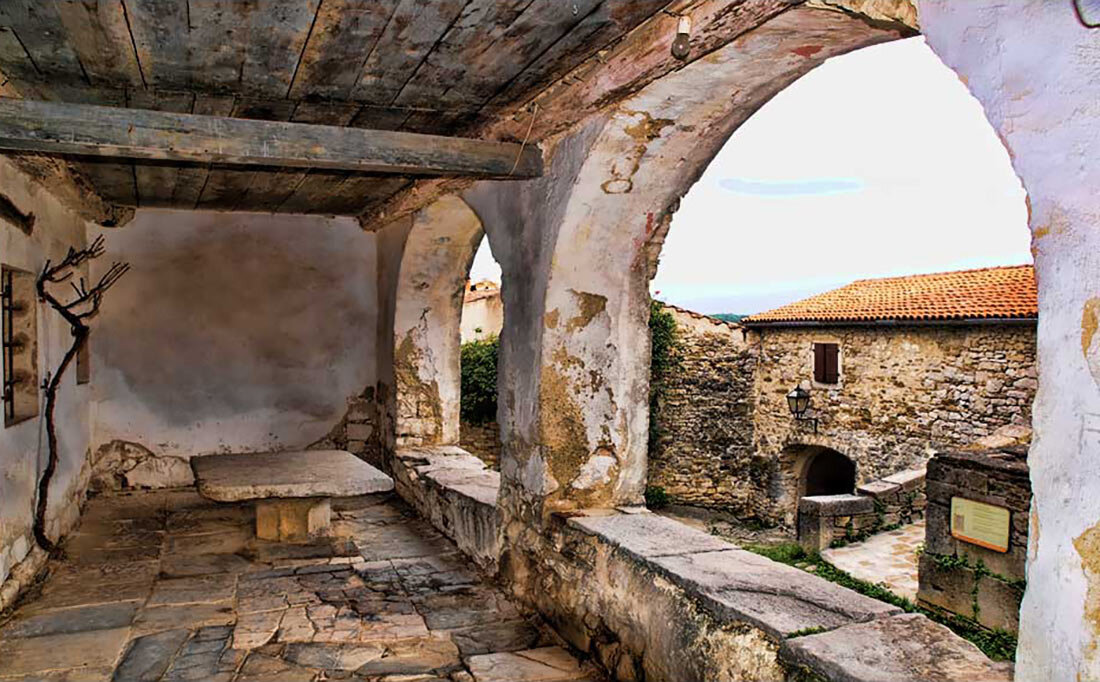 архитектура монако. хальштатт австрия китай. лофотенские острова, норвегия. самый мал город в мире. плавучий город будущего lilypad.