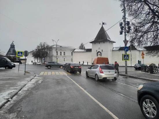     Фото: телеграм-канал "Убитые дороги Пскова"