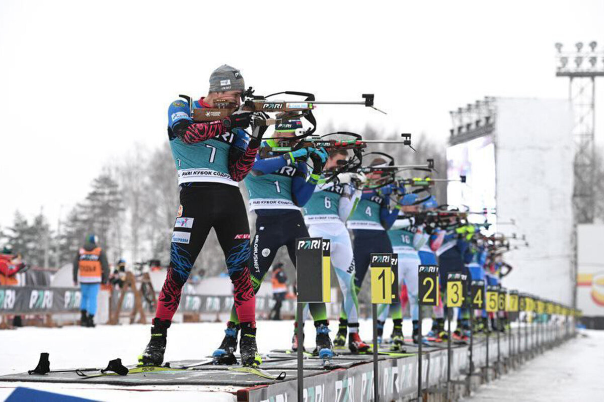Соревнования юниоров в раубичах в январе. Даниил серохвостов. Биатлон гонка преследования женщины. Раубичи гонка преследования мужчины биатлон сегодня. Раубичи.