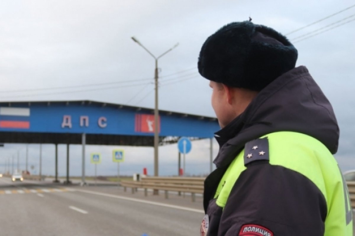    В Сочи автомобиль въехал в информационное табло