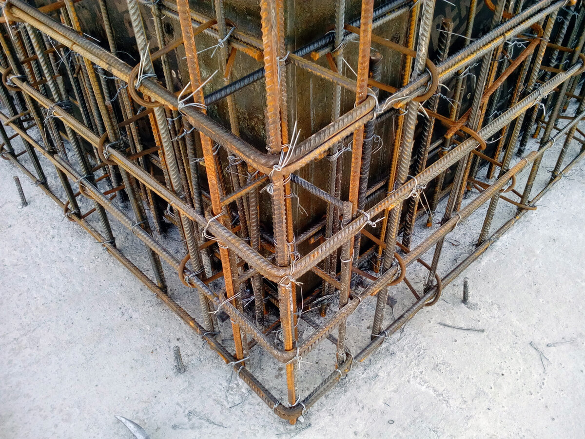 Товарищи-это через чур для фундамента даже двухэтажного дома )